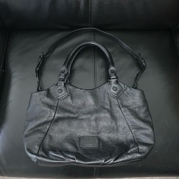 Marc Jacobs Classic Q Black on Black - Picture 2 of 10